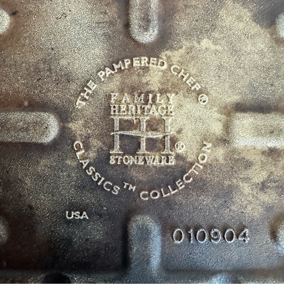 SOLD-Pampered Chef Family Heritage Stoneware 9x7 Inch Small Bar Pan Toaster Oven - Picture 3 of 9